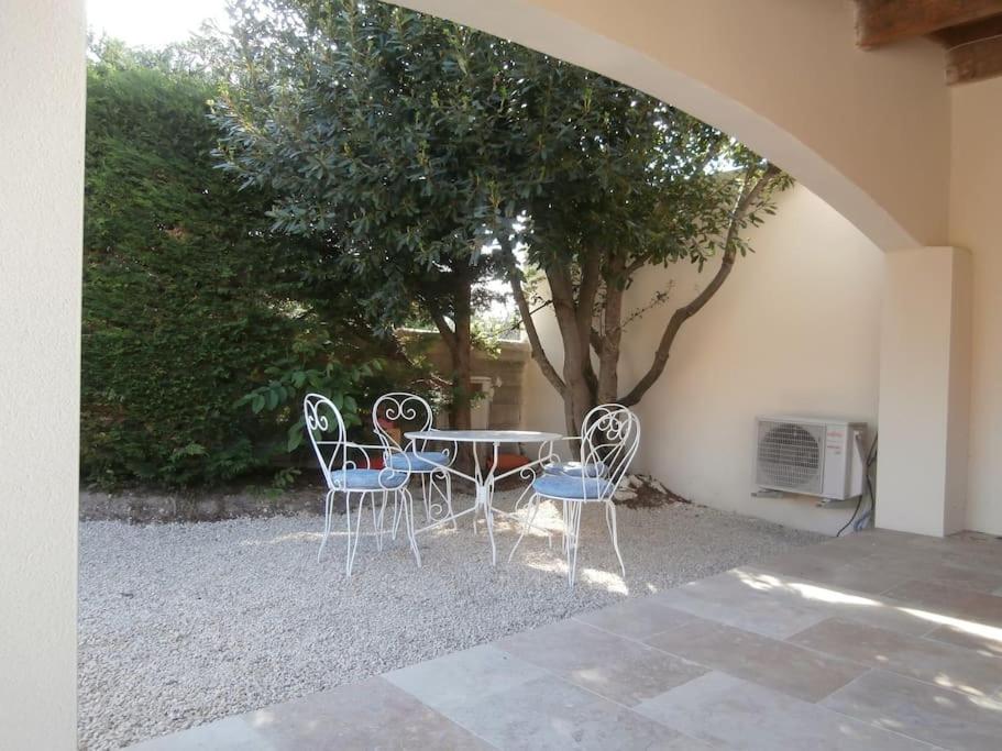 Gite A Caromb Exterior foto